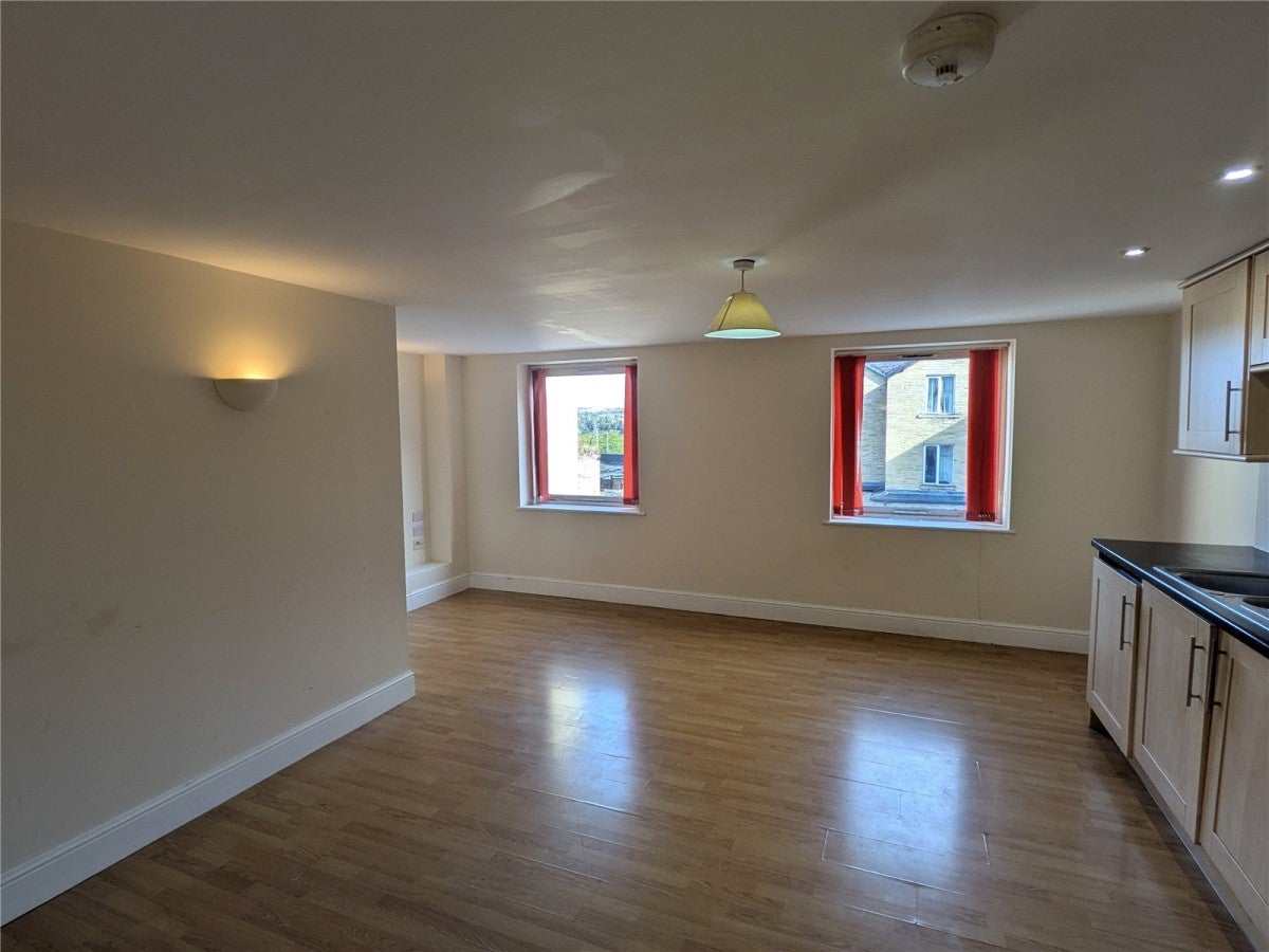 Flat Rawson Road in Bradford