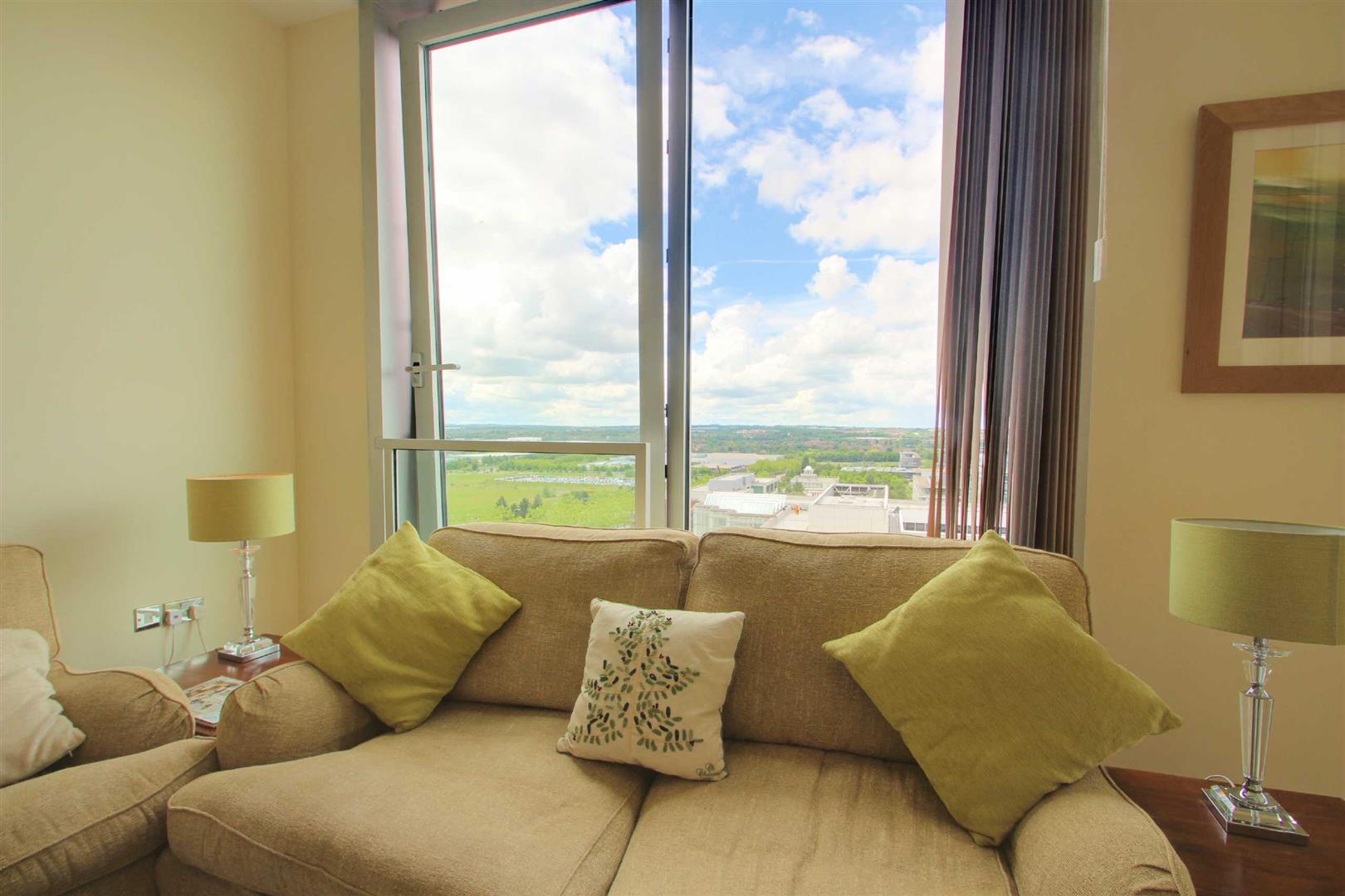 Flat Witan Gate in Central Milton Keynes