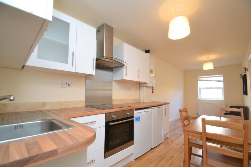 Flat Loampit Vale in Greater London