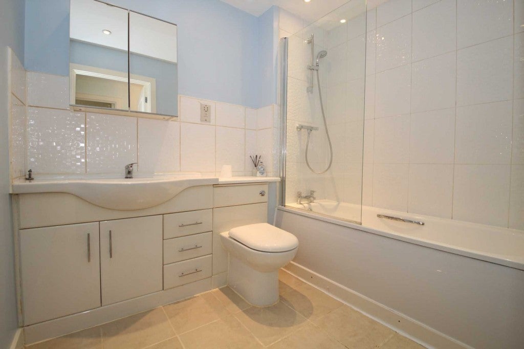 Flat Midland Road in Dacorum