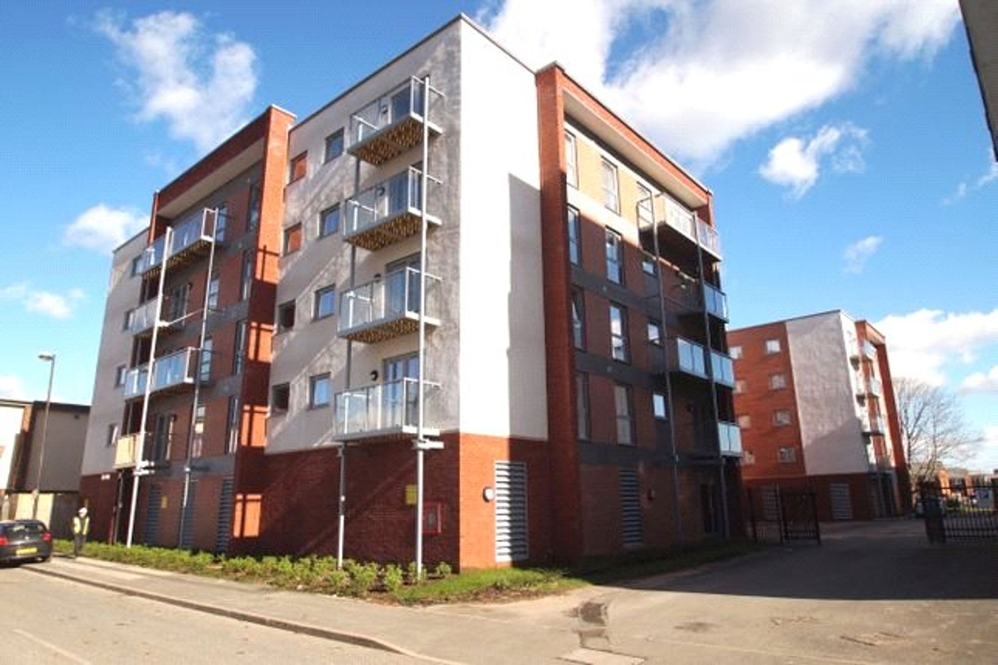 Flat Elmira Way in Salford