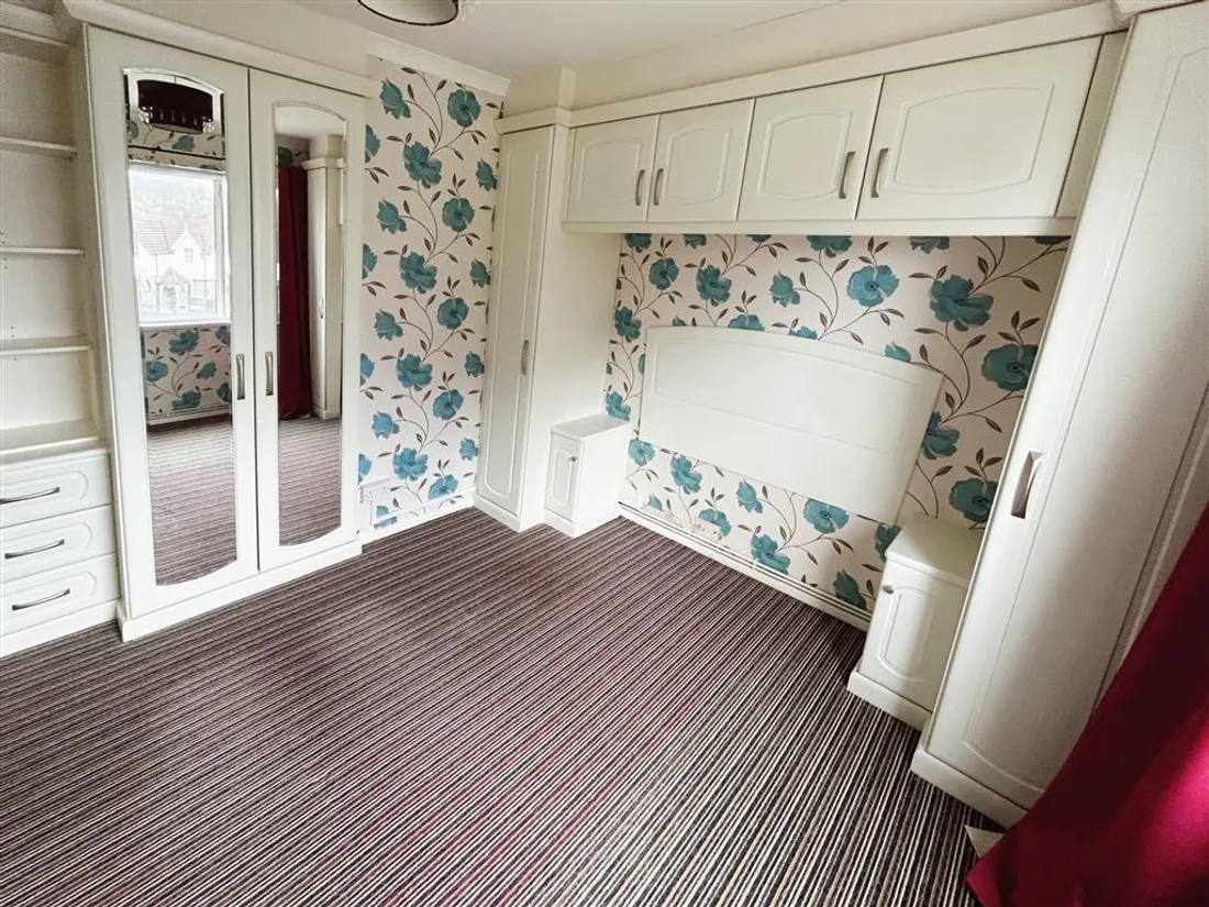Flat Shakespeare Crescent in Newport