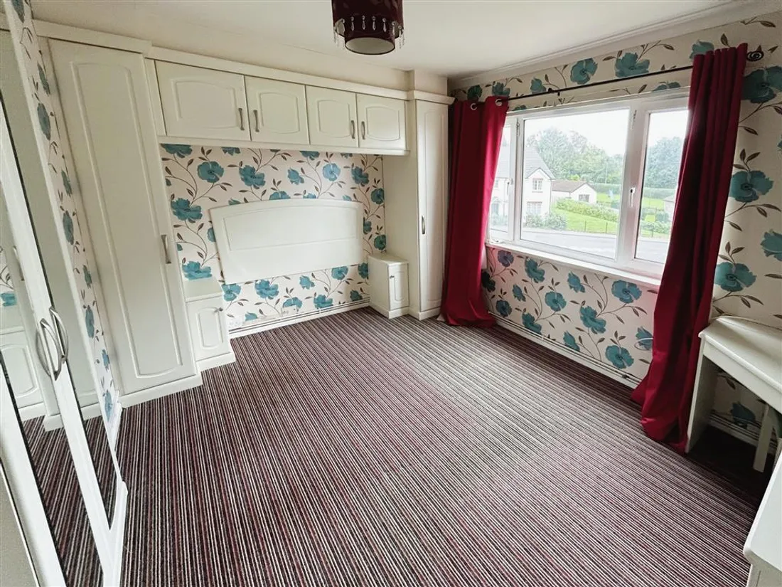 Flat Shakespeare Crescent in Newport