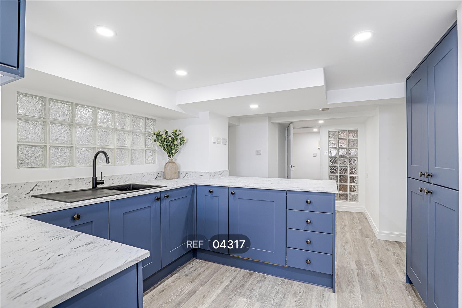Flat Millicent Road in Nottingham