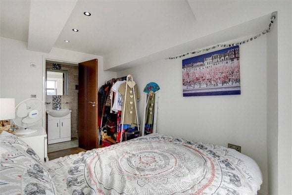 Room Balham High Road in Greater London