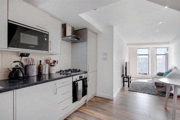 Room Balham High Road in Greater London