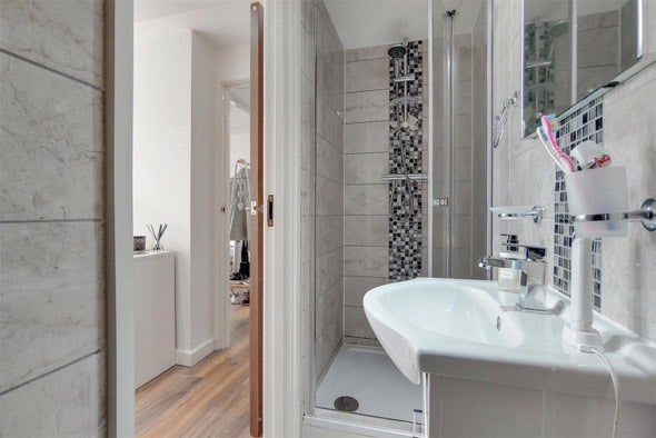 Room Balham High Road in Greater London