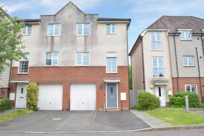 House Eskdale Way in Crawley