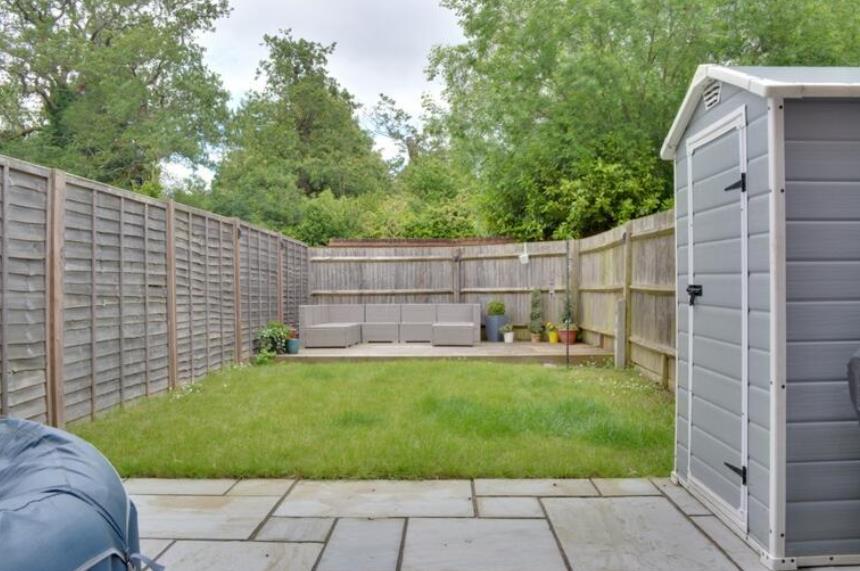 House Eskdale Way in Crawley