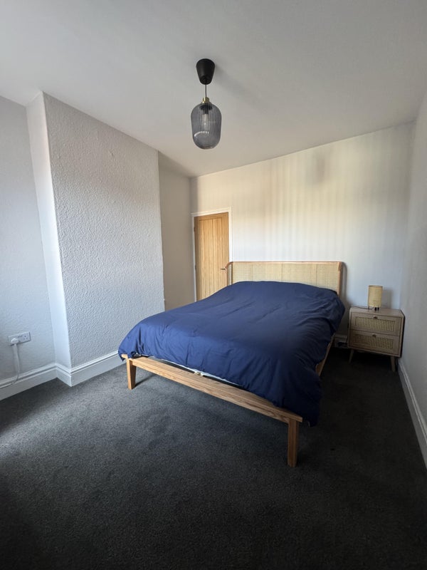Room Mountcastle Road in Leicester