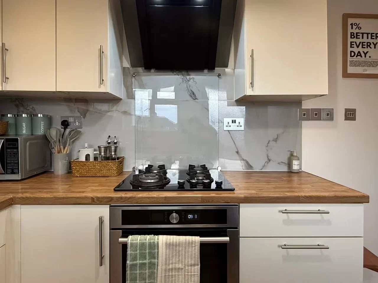 Flat Kennet Road in Greater London