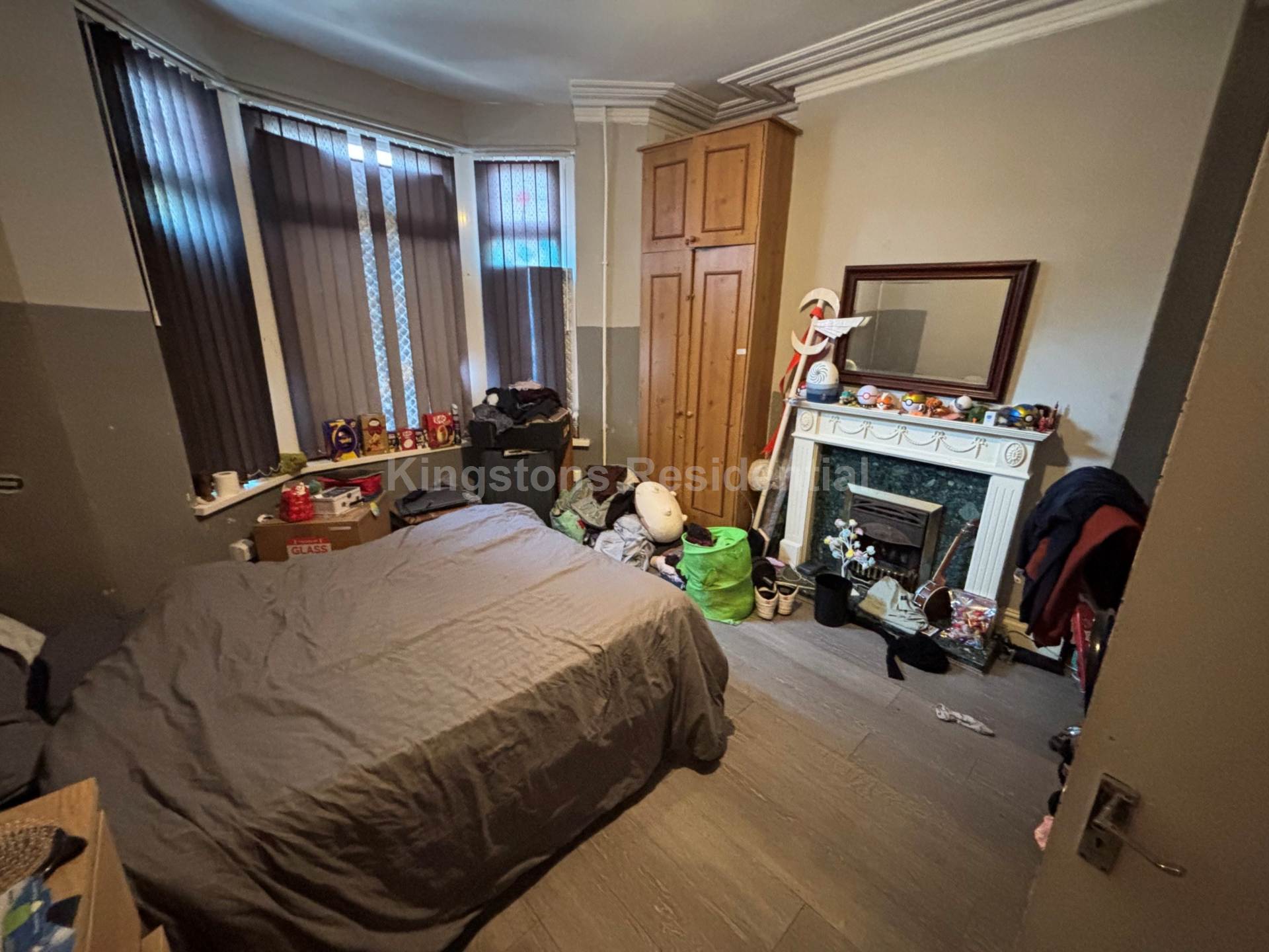Flat Monthermer Road in Cardiff