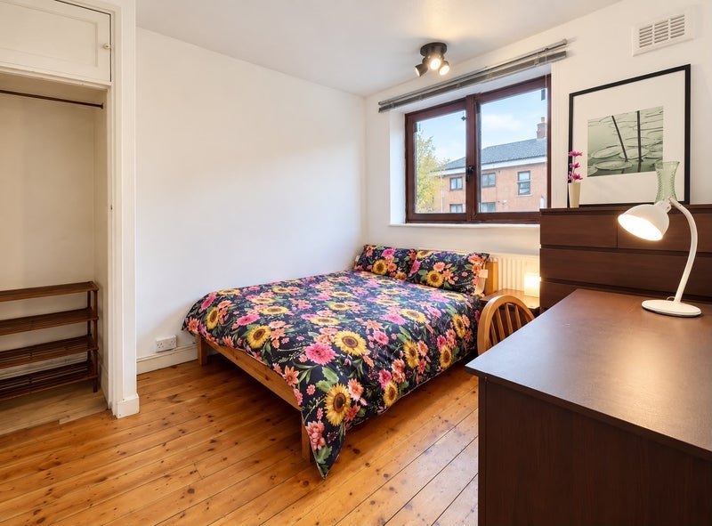 Room Town Hall Approach in Greater London