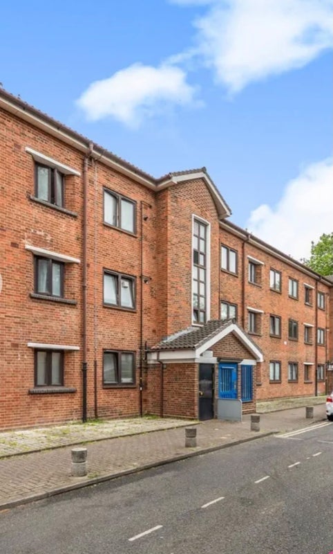 Room Town Hall Approach in Greater London
