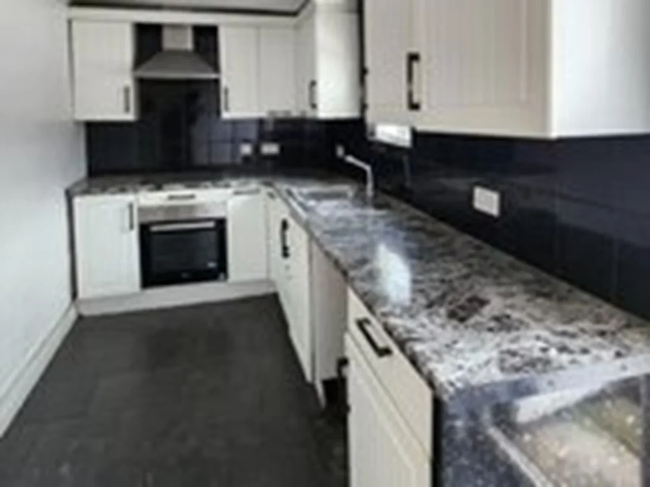 Room Arragon Road in Greater London