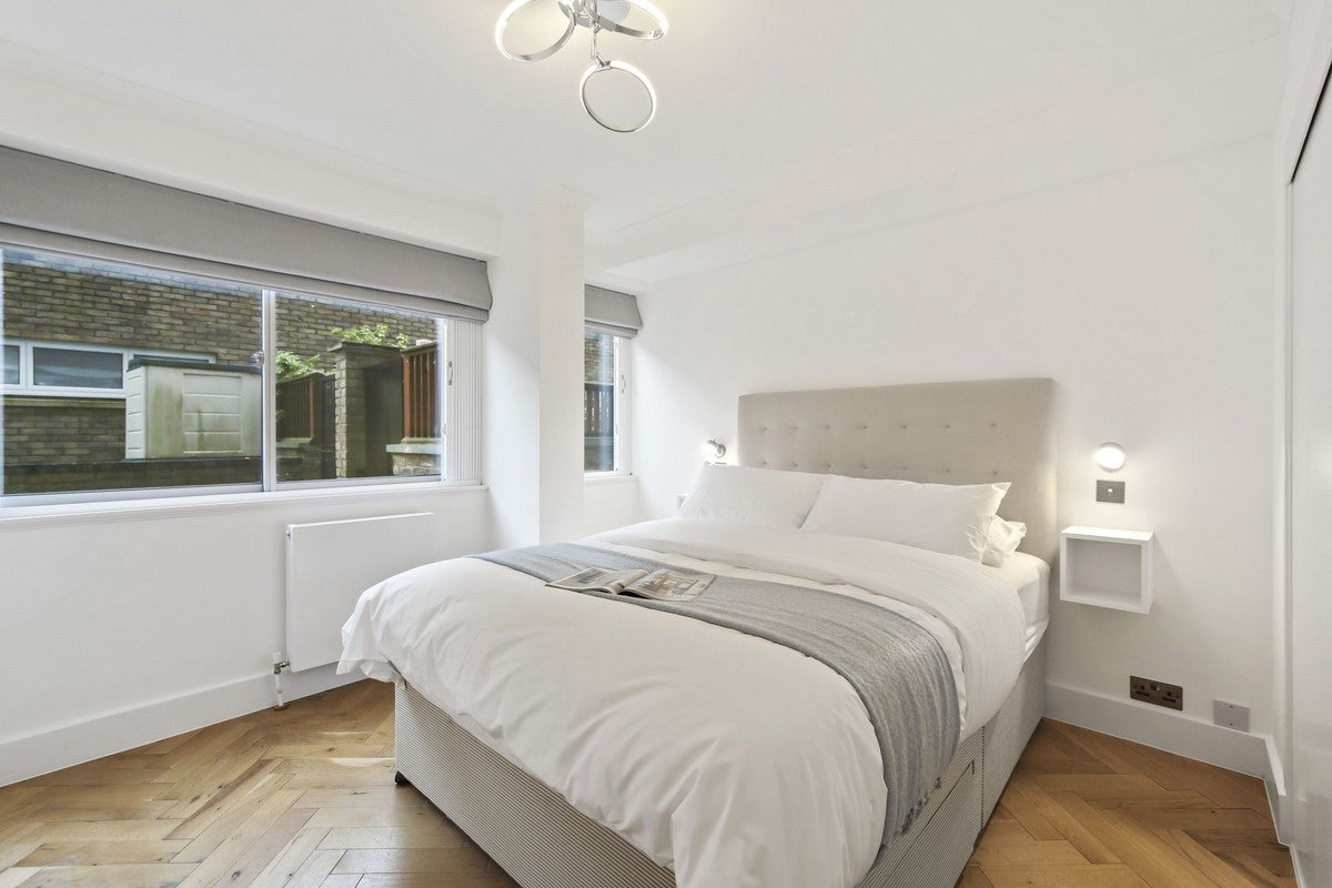 Flat Campden Hill Road in Greater London