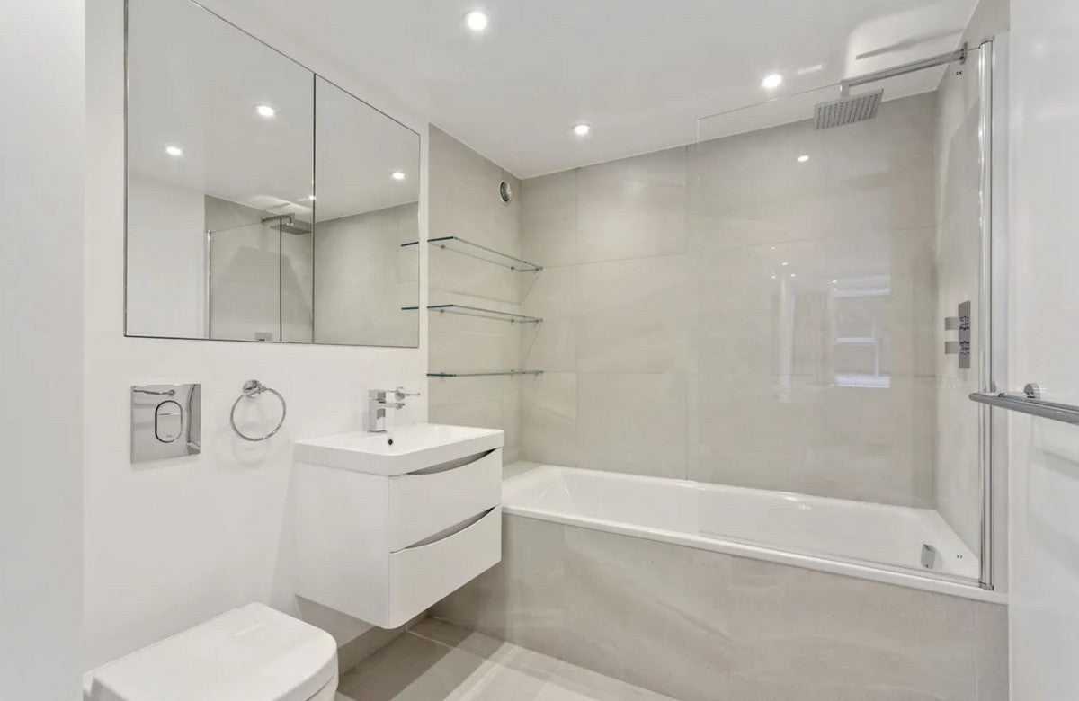 Flat Campden Hill Road in Greater London