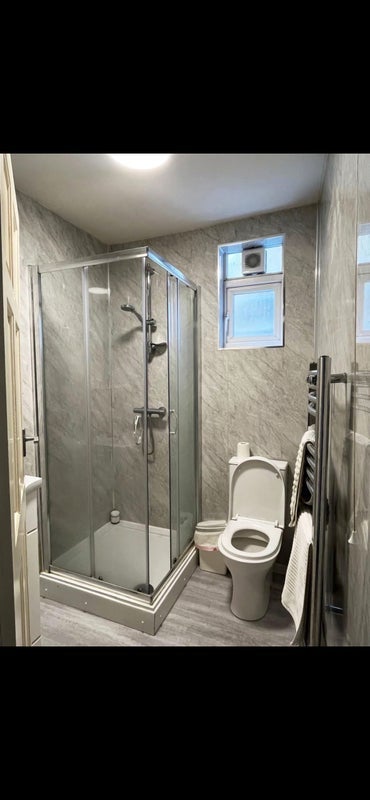 Room Chelverton Road in Greater London