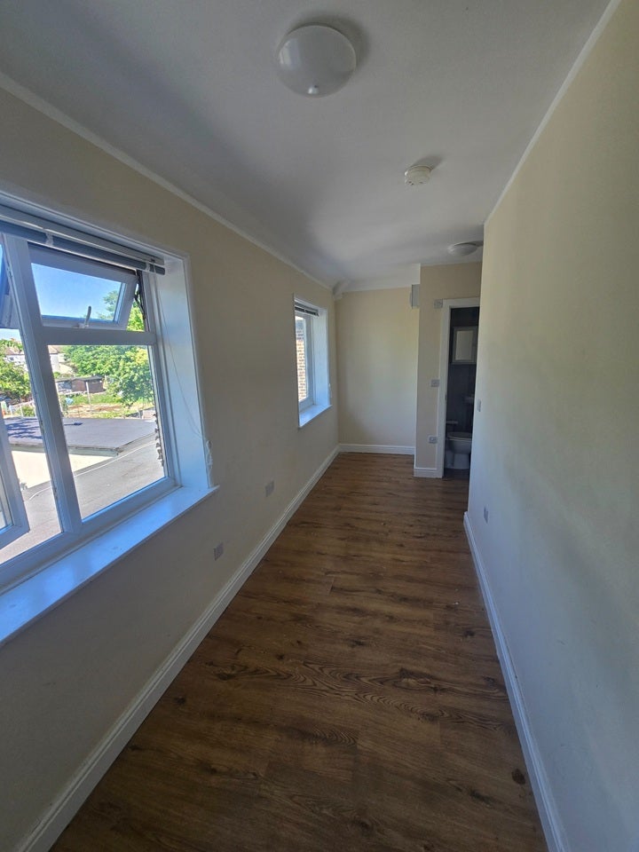 Flat Castillon Road in Greater London