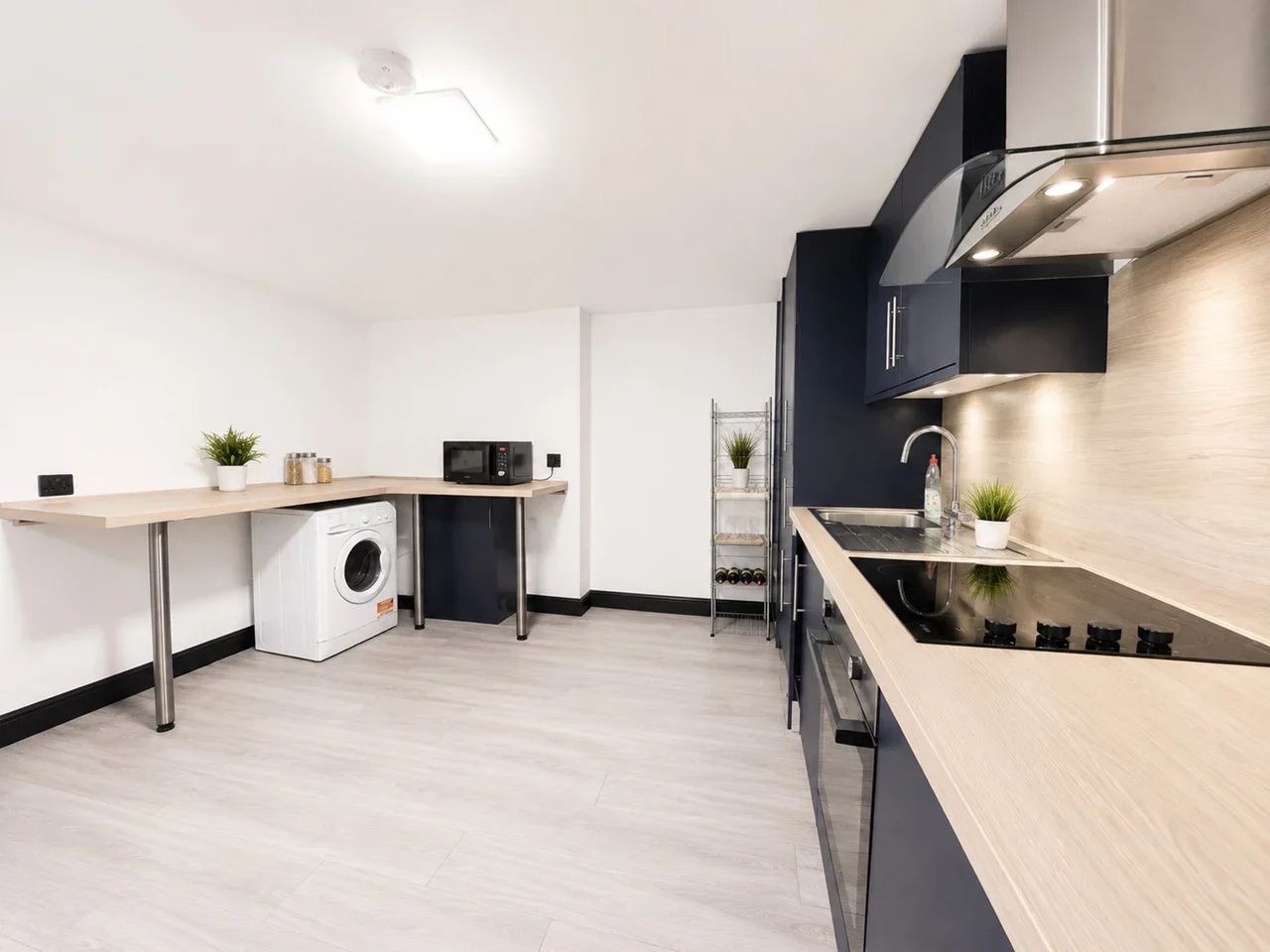Room Berriman Road in Greater London