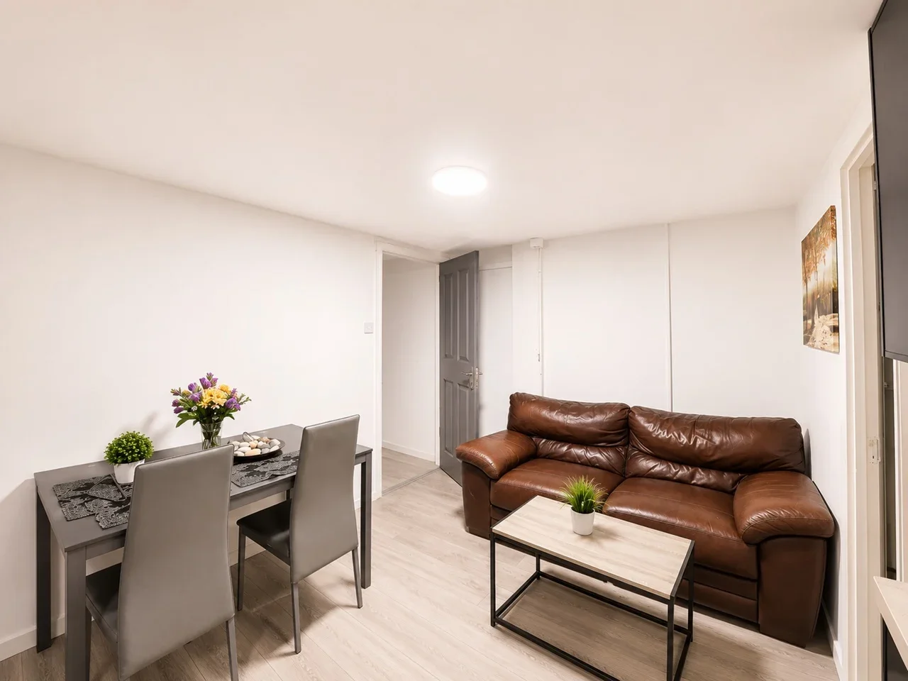 Room Berriman Road in Greater London