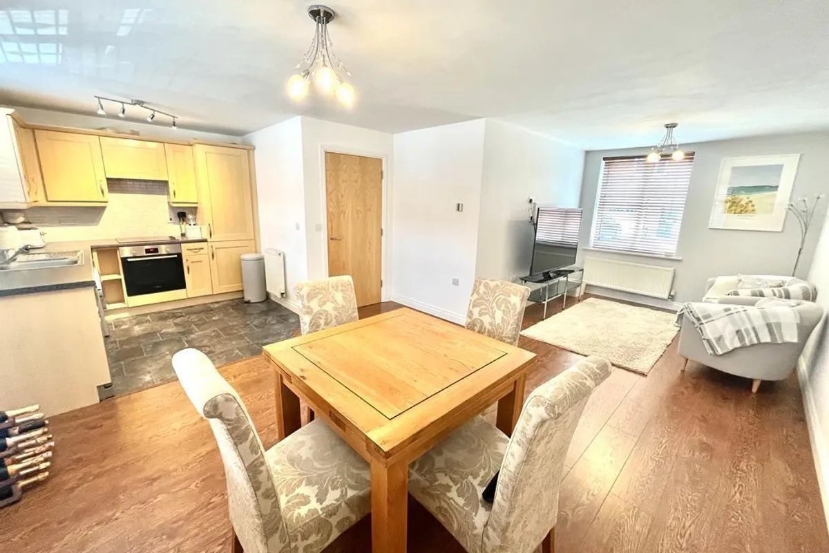 Flat Deeley Close in Broxtowe