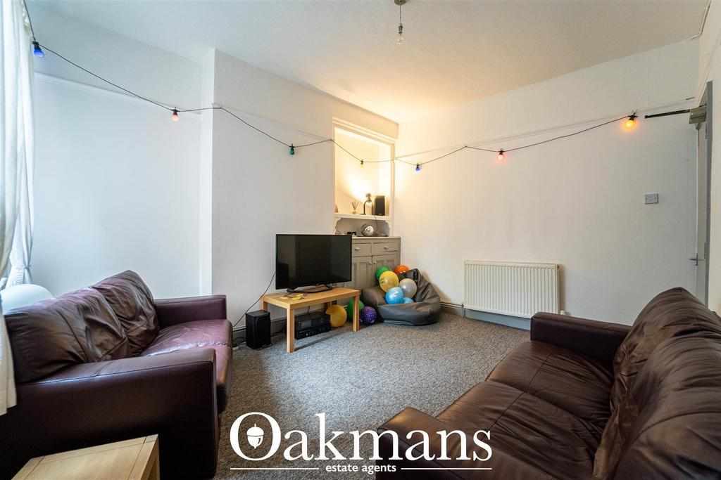 Flat Raddlebarn Road in Birmingham