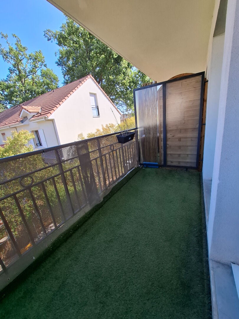 Appartement Rue Jean de La Fontaine à Chennevières-sur-Marne