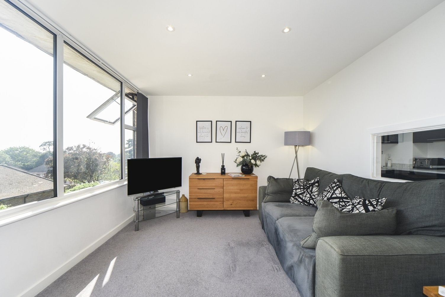 Flat Elmlee Close in Greater London