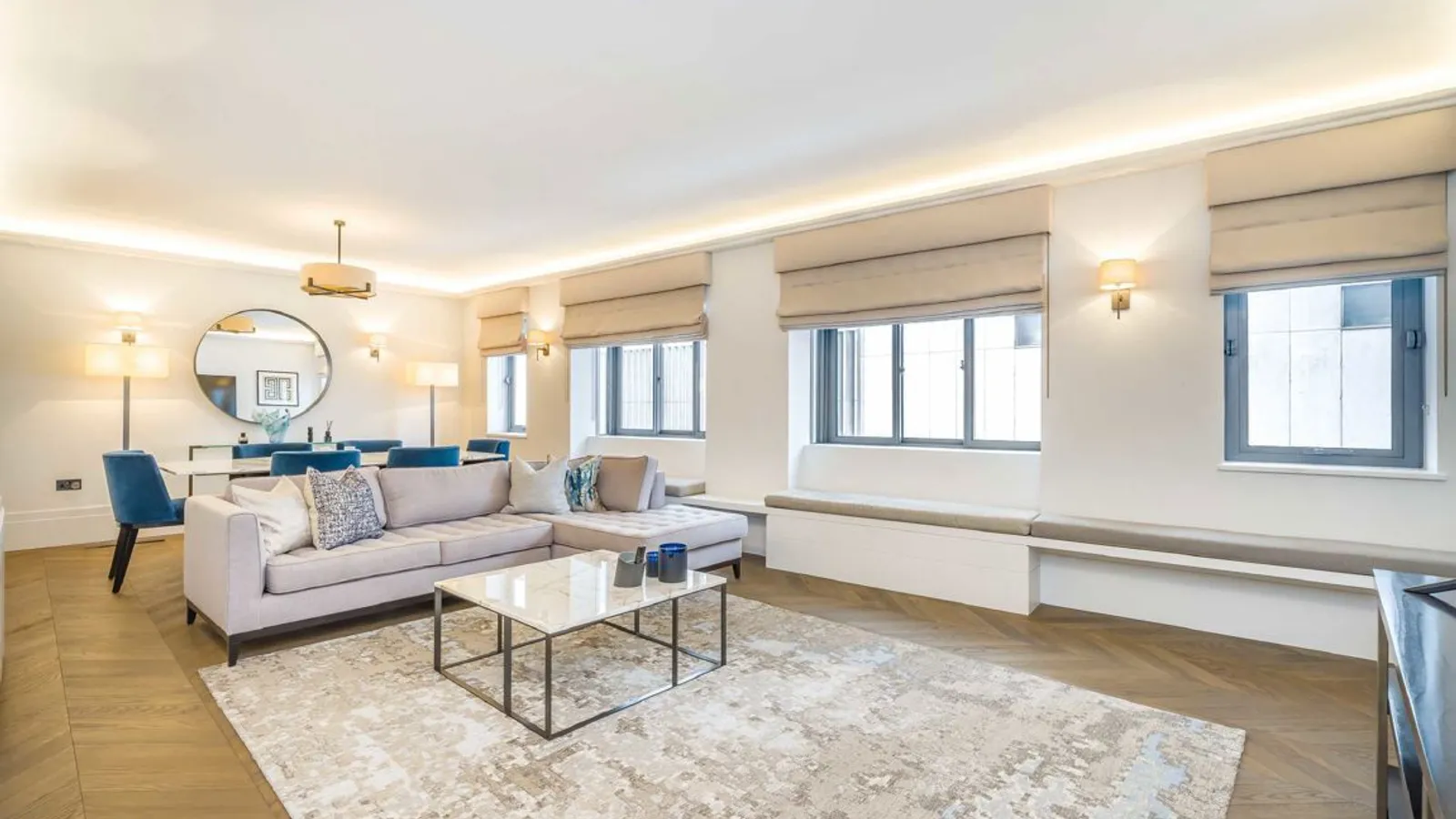Flat Curzon Square in City of Westminster