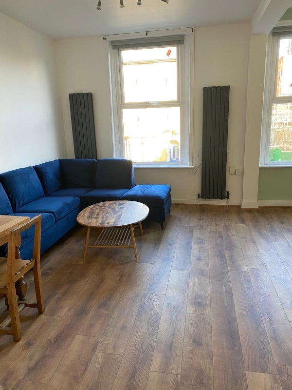 Flat Heyworth Road in Greater London