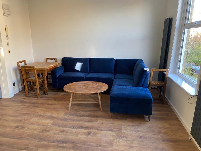 Flat Heyworth Road in Greater London