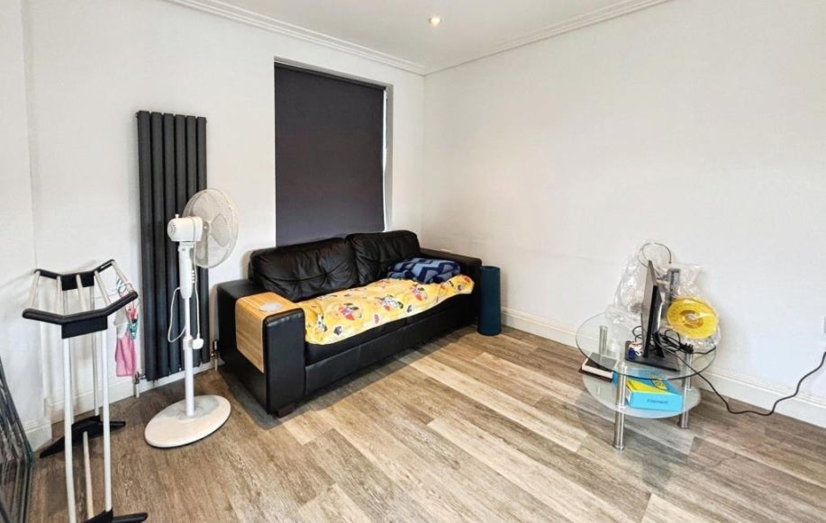 Flat Watlington Street in Reading