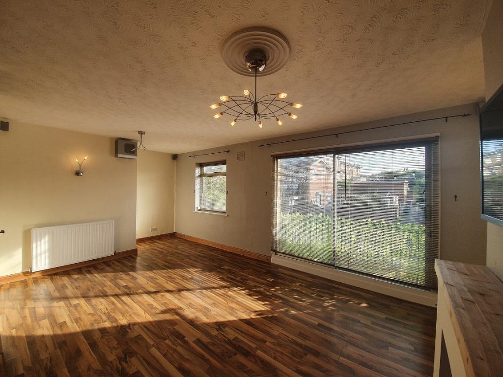 Flat Rowley Drive in Coventry