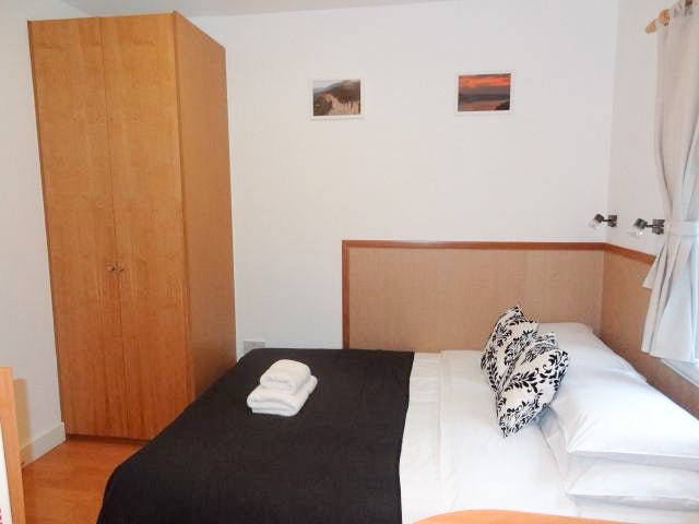 Room Fulham Palace Road in Greater London