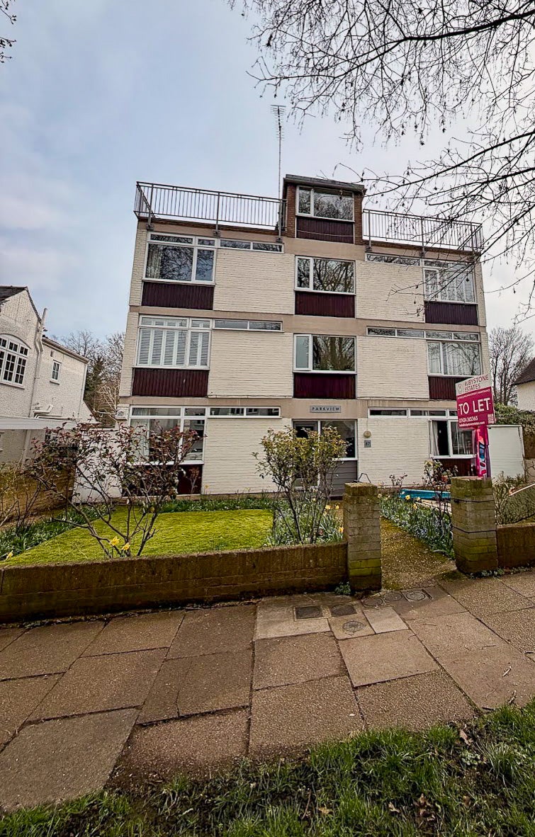 Flat Park Road in Greater London