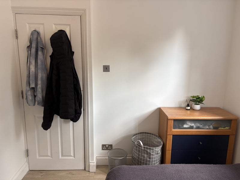 Room Clarence Crescent in Greater London