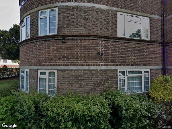 Flat Chase Side in Greater London