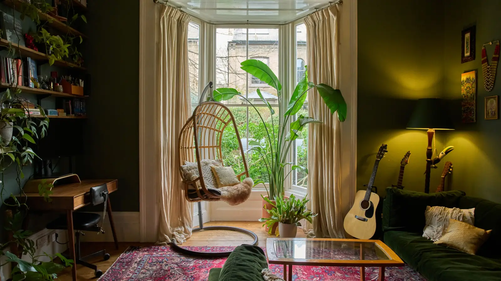 Flat Elrington Road in Greater London