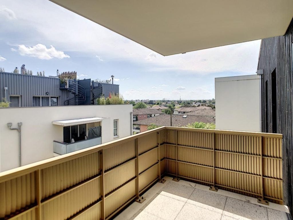 Flat Rue Charlotte Delbo in Toulouse