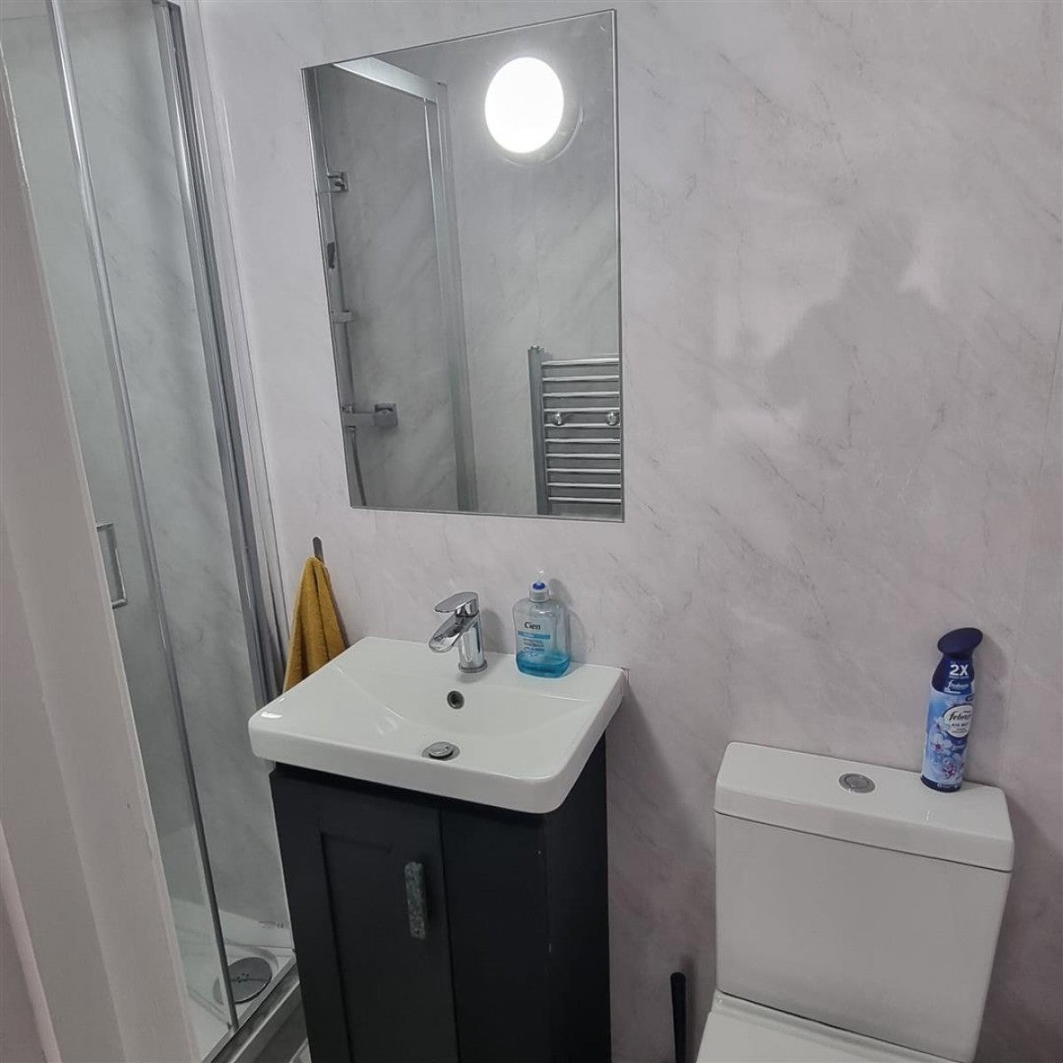 Flat Eskdale Close in Greater London