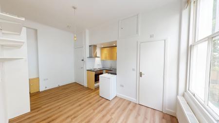 Flat Powis Road in Brighton