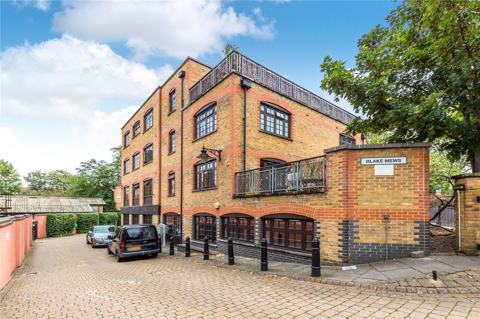 Flat High Park Road in Greater London