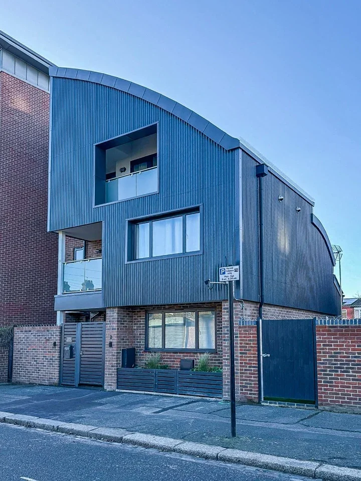 House Chadd Green in Greater London