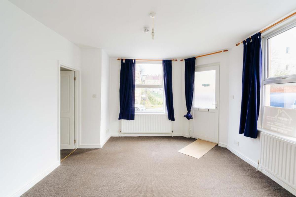 Flat Kensal Avenue in Bristol