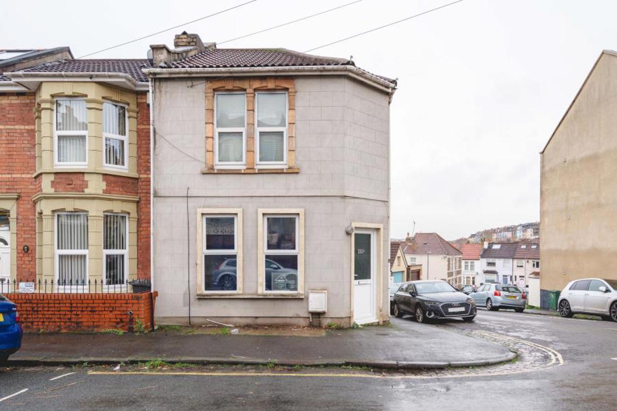 Flat Kensal Avenue in Bristol