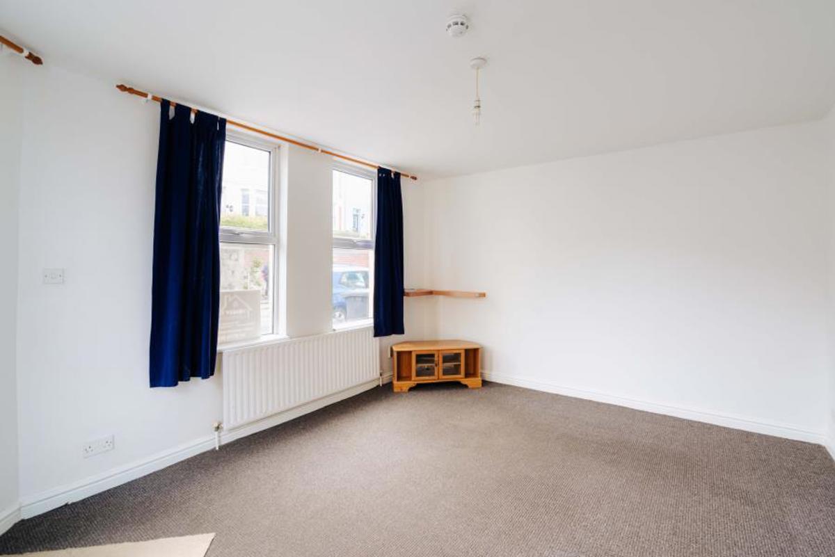 Flat Kensal Avenue in Bristol