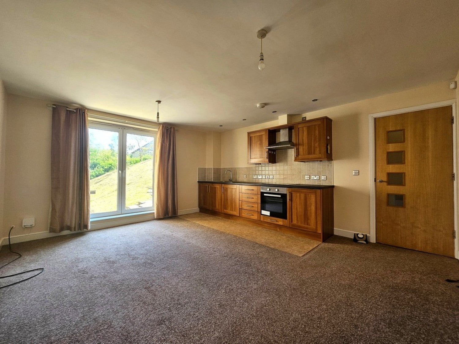 Flat Grasleigh Way in Bradford