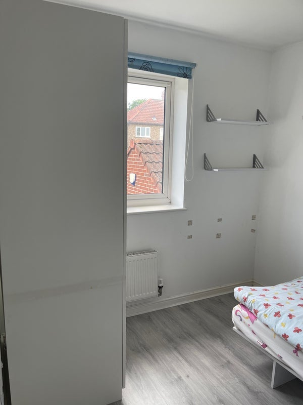 Room John Hall Close in Bristol