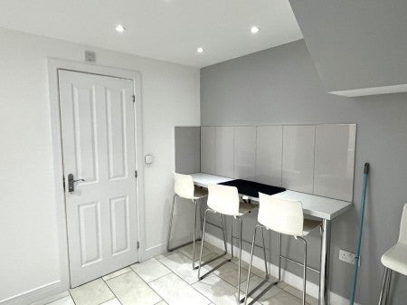 Flat Cambrian Grove in Gravesham